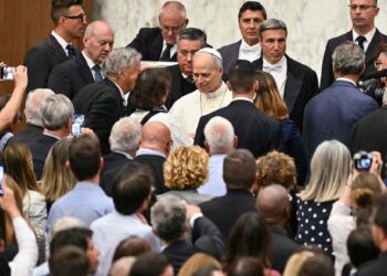 León XIV expresó su solidaridad con los periodistas encarcelados