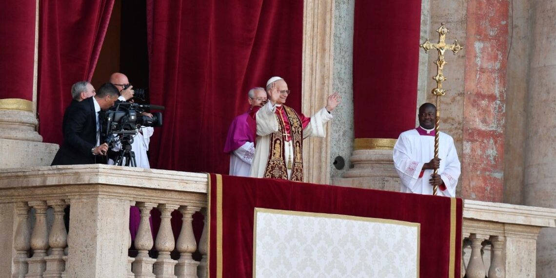 Papa León XIV se mantendrá activo en las redes sociales