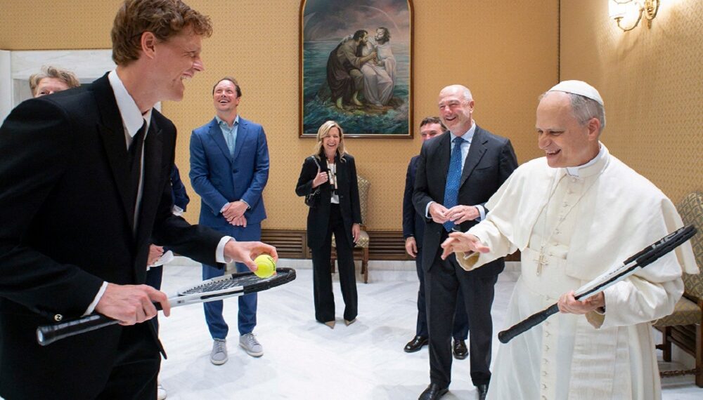 León XIV recibió al tenista italiano Jannik Sinner, número 1 del mundo
