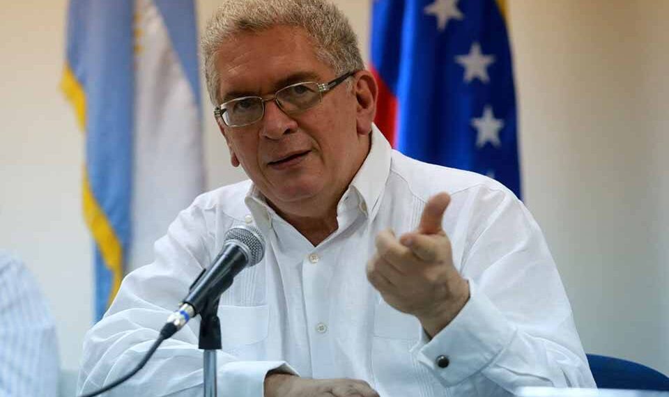 «La nueva AN tiene un desafío y debe responder a los cambios»: diputado Roy Daza