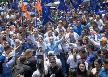 UNT llama a votar el #25M para “salir de la crisis”