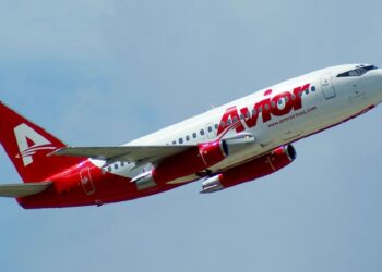 Venezuela y Colombia reanudan vuelos este lunes