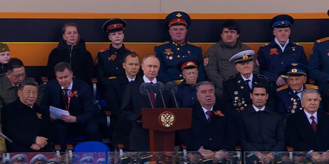 Putin encabeza desfile por el Día de la Victoria con homenaje a soldados rusos desplegados en Ucrania