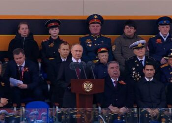 Putin encabeza desfile por el Día de la Victoria con homenaje a soldados rusos desplegados en Ucrania