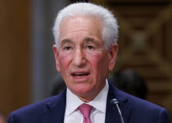 Senado de EEUU avala al consuegro de Trump como embajador en París