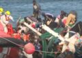 Al menos 7 personas murieron al volcarse  una barcaza de migrantes en las islas Canarias
