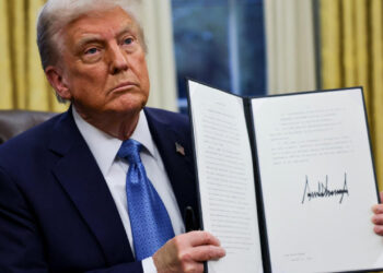 Intensifica guerra comercial: Trump eleva hasta 50%  aranceles sobre el acero y el aluminio