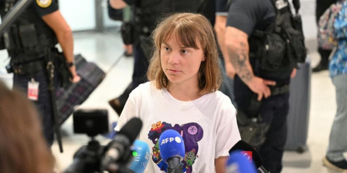 Greta Thunberg salió de Israel tras ser detenida en un barco con ayuda para Gaza