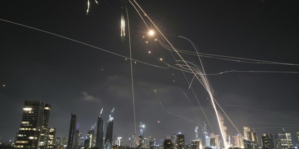 Al menos 34 heridos y varias personas atrapadas luego del ataque de Irán contra Israel