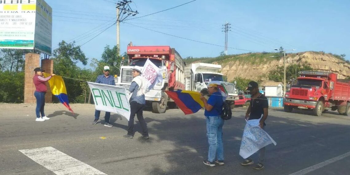 Protestas y bloqueos viales en Norte de Santander amenazan intercambio binacional con Venezuela