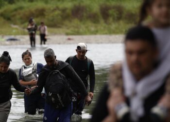 Colombia advierte «crisis humanitaria»: 9.000 migrantes volvieron por el Darién en lo que va de 2025