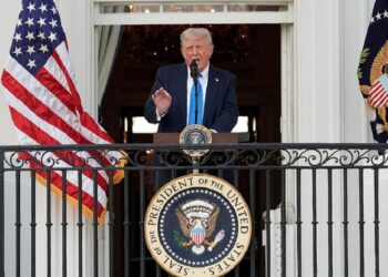 Trump prohíbe entrada a EEUU de ciudadanos de 12 países y restringe la de otros 7, entre ellos de Venezuela