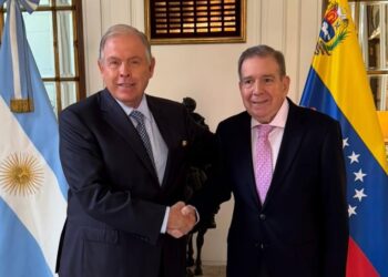 Canciller de Argentina se reunió con Edmundo González Urrutia en Madrid
