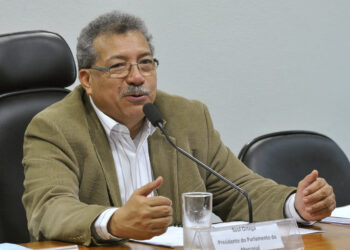 Saúl Ortega califica de «extorsionista» inclusión de Venezuela en lista de países de «alto riesgo»