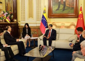 Maduro recibe a delegación del Comité Central del Partido Comunista de China