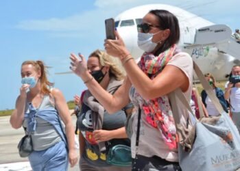Anuncian reactivación de los vuelos turísticos desde Rusia a partir de agosto