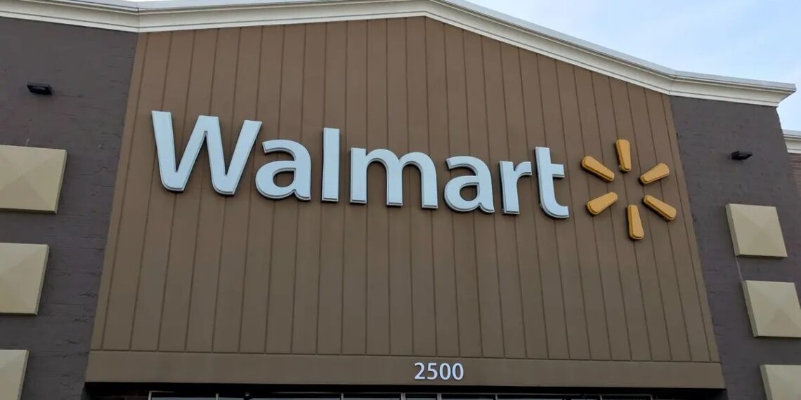 Walmart despide empleados venezolanos en Florida y Texas tras decisión judicial contra el TPS y el parole