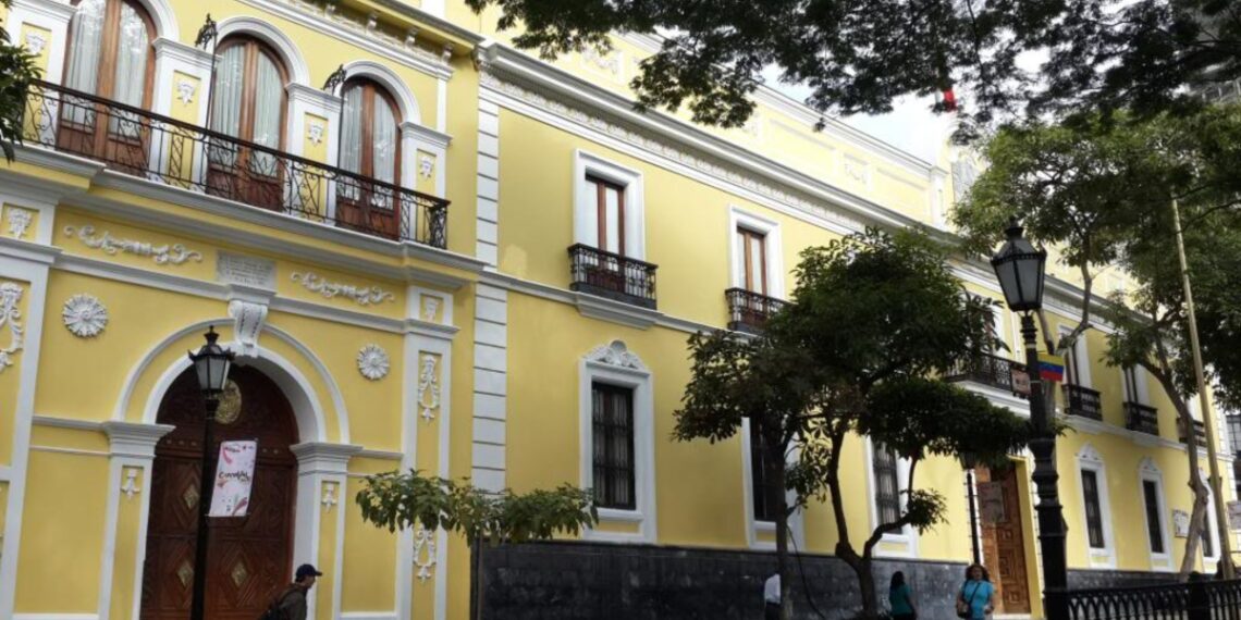 Venezuela y Panamá reactivarán sus servicios consulares (+comunicado)