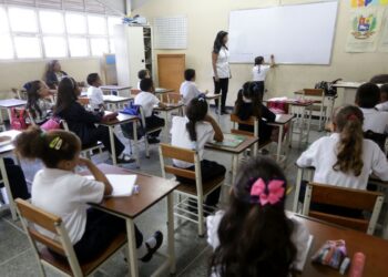 Ministerio de Educación anunció nuevo plan de enseñanza en Ciencias y Matemáticas