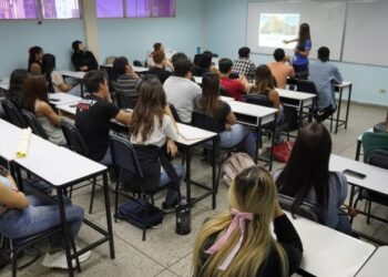 Estudiantes rechazan suspensión de las pruebas internas para ingresar a universidades públicas