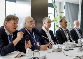 Políticas de Trump pueden ocasionar 20 años de retraso en la investigación: alertan Premios Nobel