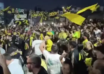 Cinco hinchas del Deportivo Táchira enfrentan cargos por presuntamente agredir a un policía