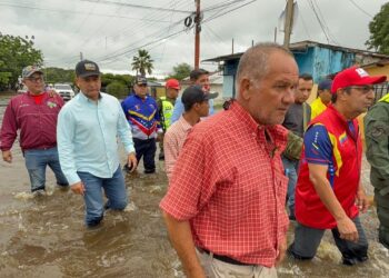 Gobierno atiende afectaciones en Puerto Nutria a consecuencia de las lluvias