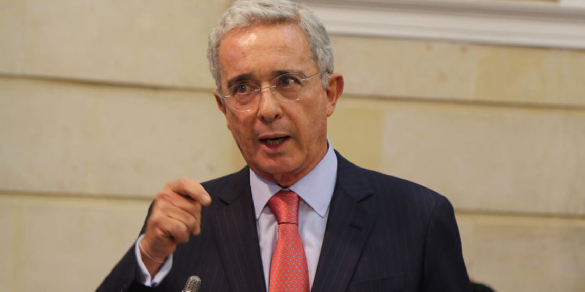 Álvaro Uribe fue declarado culpable por soborno a un testigo