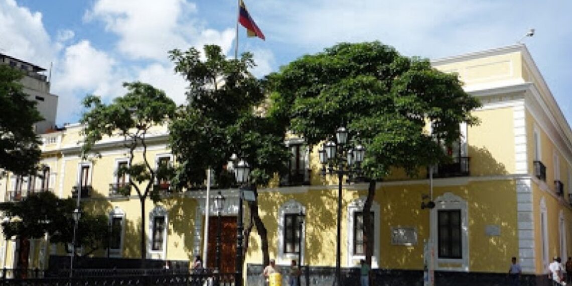 Venezuela felicita a EEUU por su independencia y pide el cese del odio y la persecución