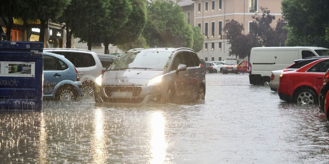Alerta naranja en España por una dana con tormenta y granizo que llegará este sábado