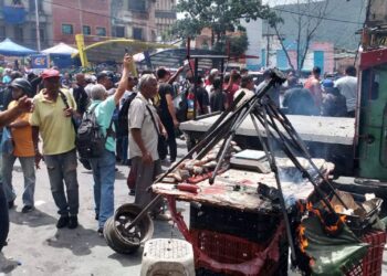 Mueren una mujer y un niño por explosión de bombona de gas en Catia