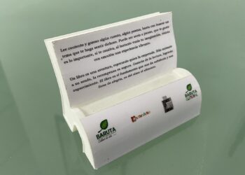 Baruta se llena de bancos en forma de libros en plazas y parques públicos con “Siéntate a Leer”