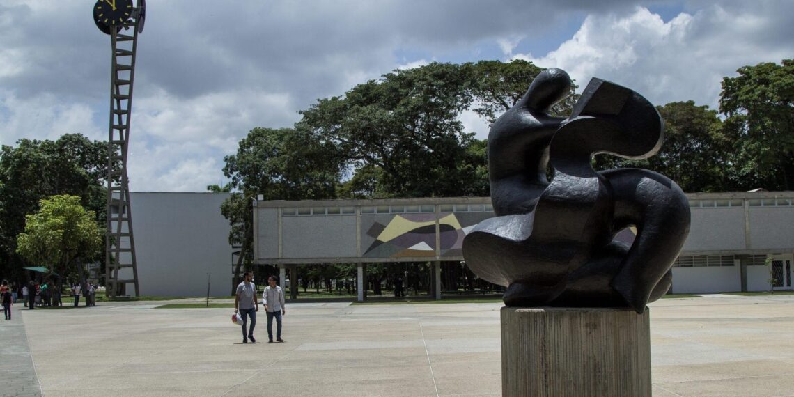 UCV mantendrá pruebas de ingreso pese a la suspensión oficial