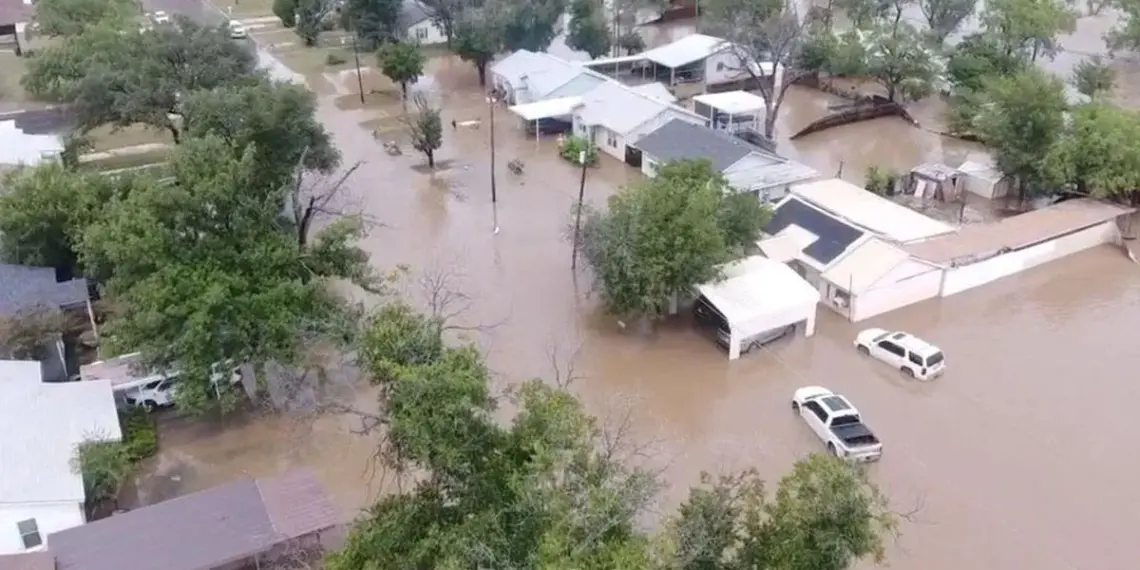 Más de cien desaparecidos tras las inundaciones en Texas que dejan 133 muertos