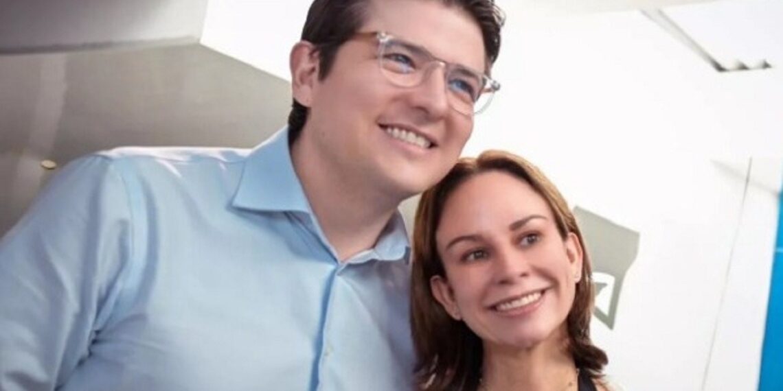 Esposa de Miguel Uribe anuncia el inicio de «rehabilitación» del precandidato