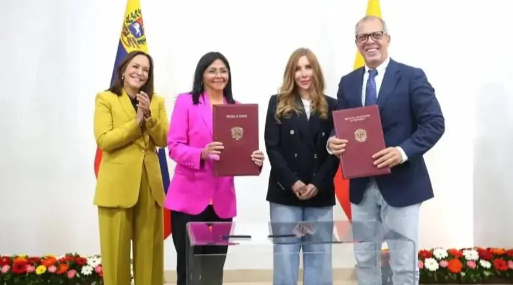 Venezuela y Colombia firman acuerdo para potencializar el comercio
