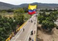 Detienen a cinco ciudadanos colombianos en Venezuela