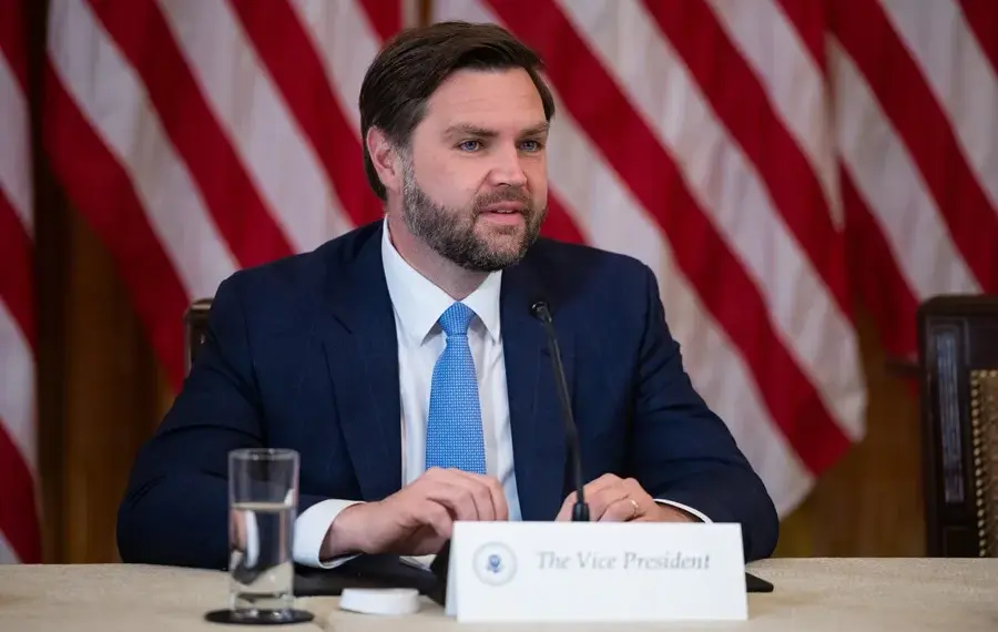 Vicepresidente de EE UU alertó sobre «una crisis de salud mental» luego del tiroteo por una persona trans