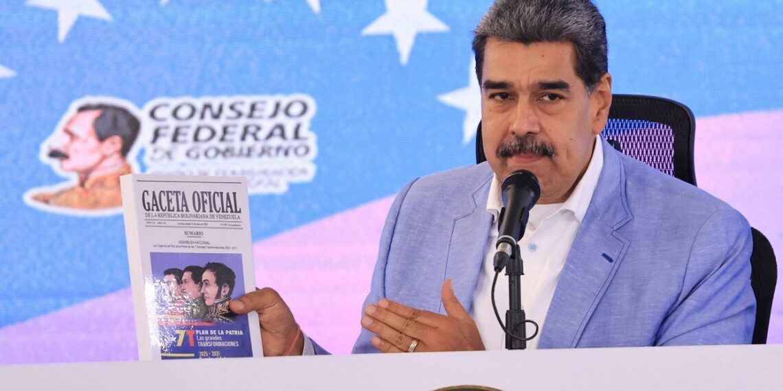 Maduro denuncia nuevo plan para desestabilizar al país