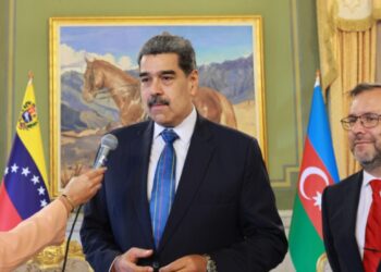 Maduro denuncia amenaza de submarino nuclear contra Venezuela