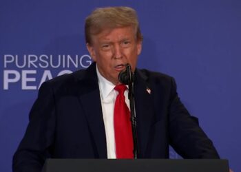 Trump no enviará tropas estadounidenses como garantía de paz a Ucrania