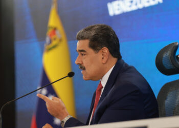 Maduro: «amenazas militares» de EE UU son un «problema de carácter internacional»