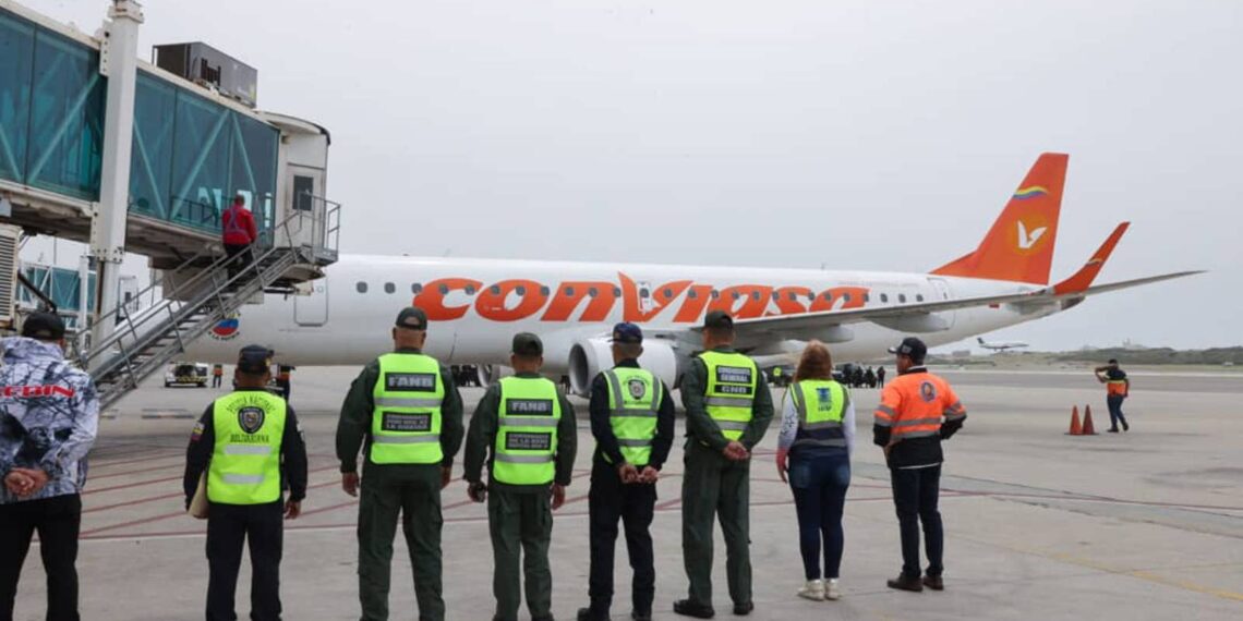 Arribó al país un nuevo vuelo con niños venezolanos que permanecían en EE UU