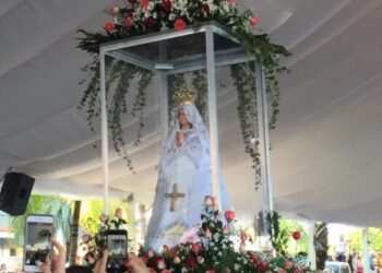Feligreses celebran el día de la Virgen del Valle