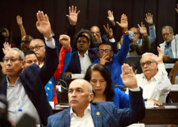 Asamblea Nacional declara «persona non grata» a la primera ministra de Trinidad y Tobago