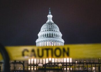 Falta de acuerdo en Congreso activa cierre parcial del Gobierno Federal en EEUU