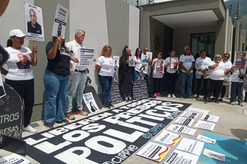 Comité por la Libertad de los Presos Políticos solicita a la fiscalía investigar agresiones de colectivos