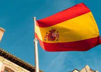 2 de cada 3 inmigrantes regularizados en España por arraigo son latinoameicanos