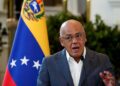 Venezuela alerta a EEUU de plan para atacar su su embajada en Caracas