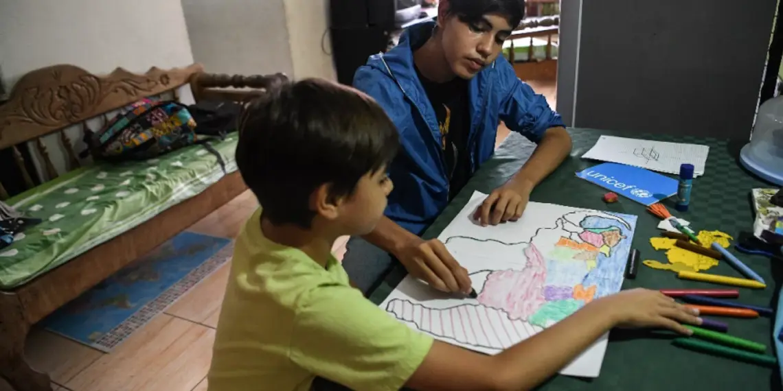 Ministerio de Educación comenzó debate sobre el «impacto» de las tareas escolares